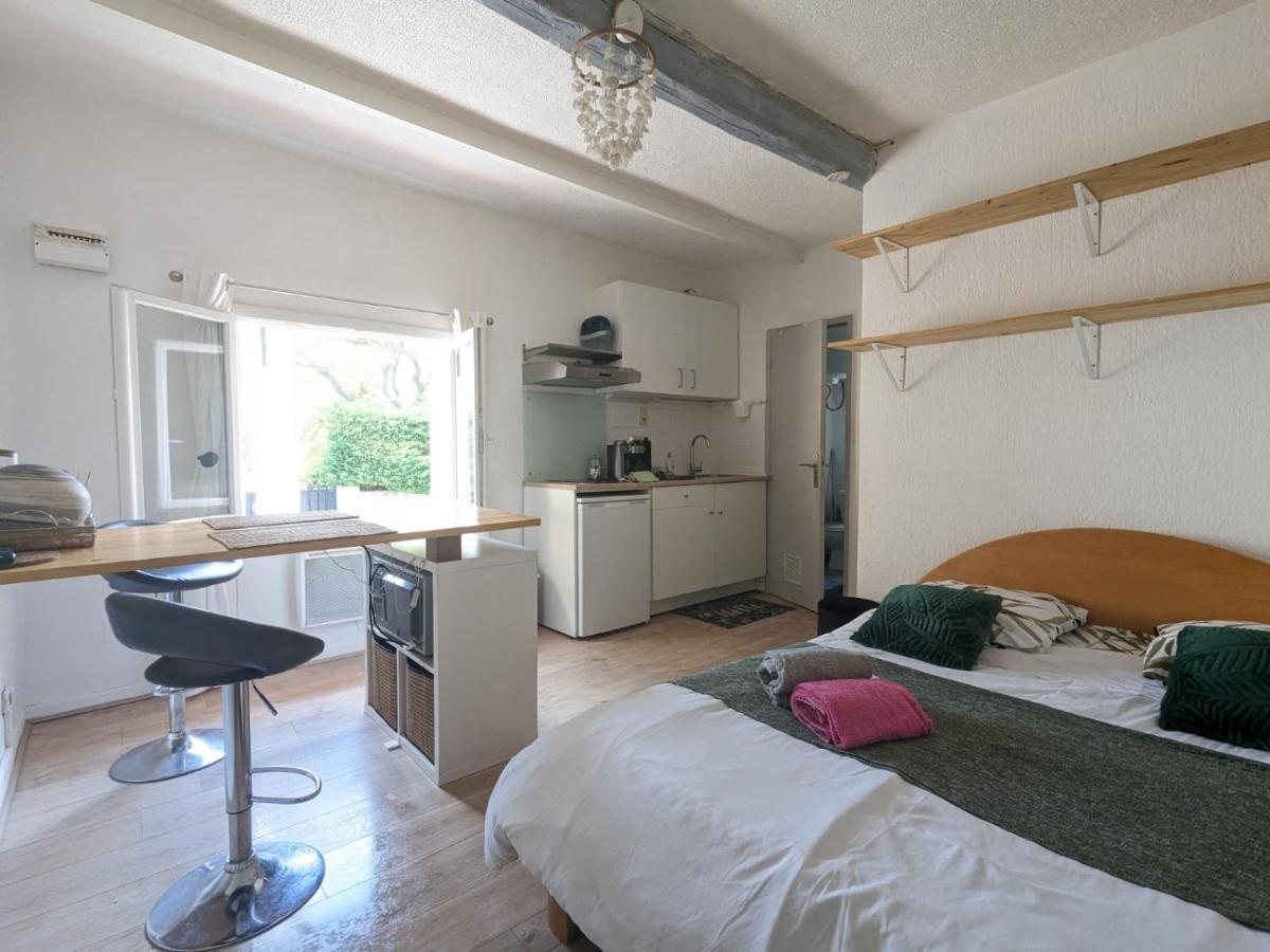 Studio Avec Parking Tout A Pied Et Calme Bandol Luaran gambar